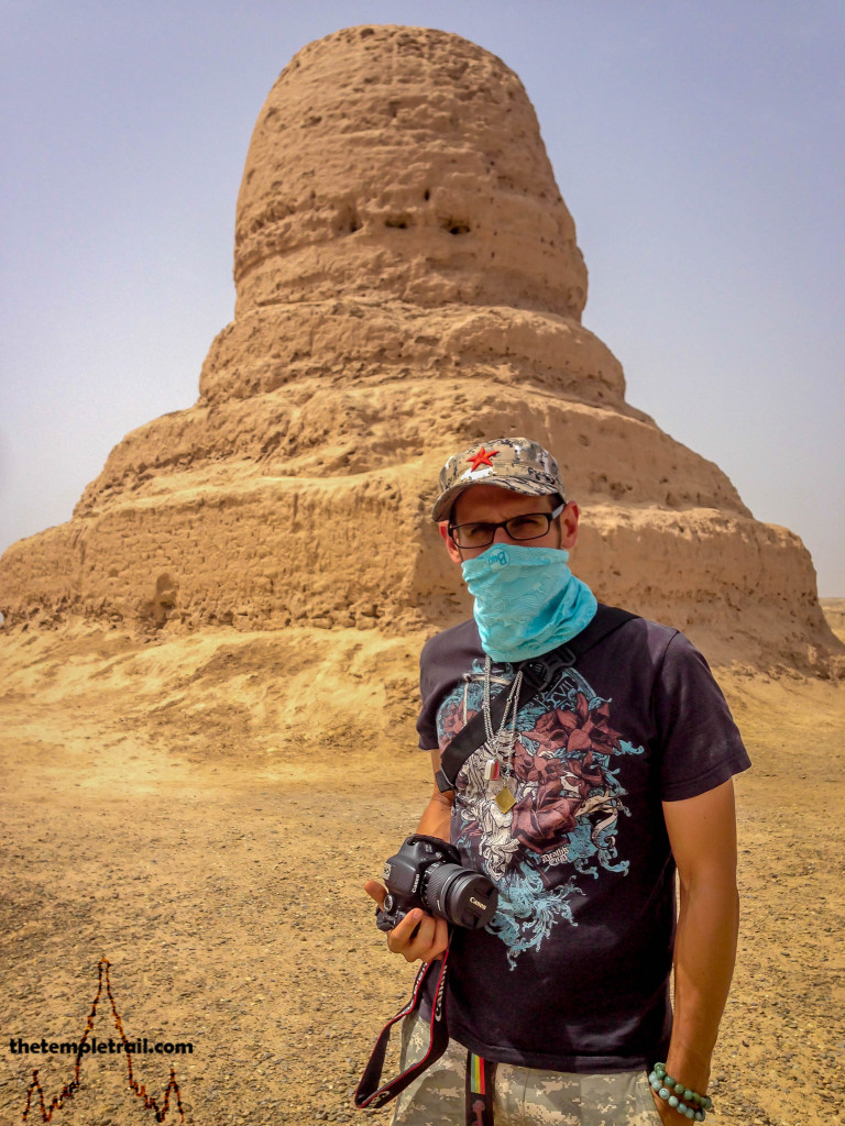 Tom of The Temple Trail at Mo'er Pagoda